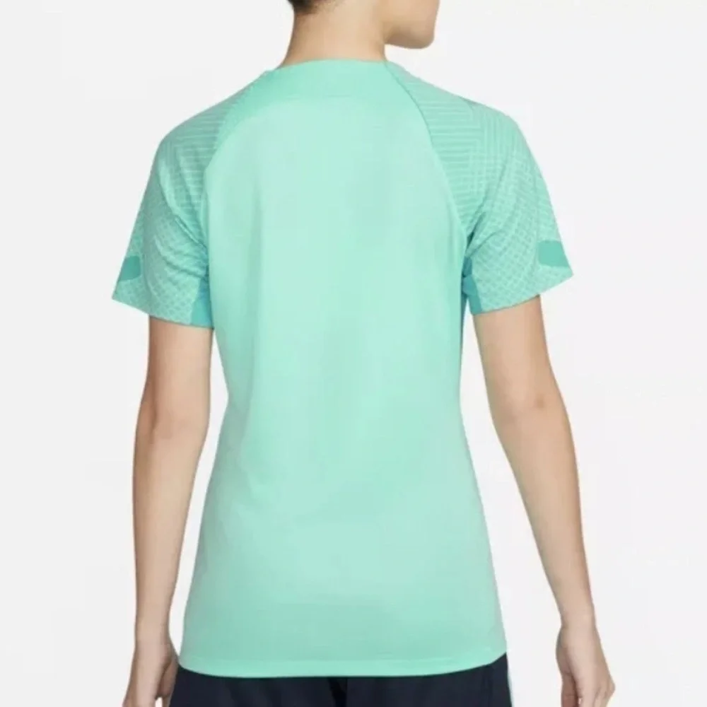 NWT Nike Dri-Fit Strike Soccer Jersey Shirt in Hyper Turquoise